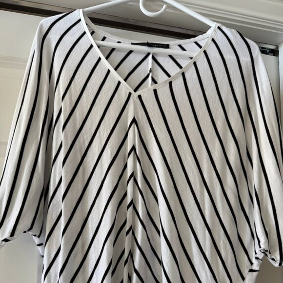 White House Black Market Tops - White House Black Market Chevron Stripe Top Medium V Neck Dolman